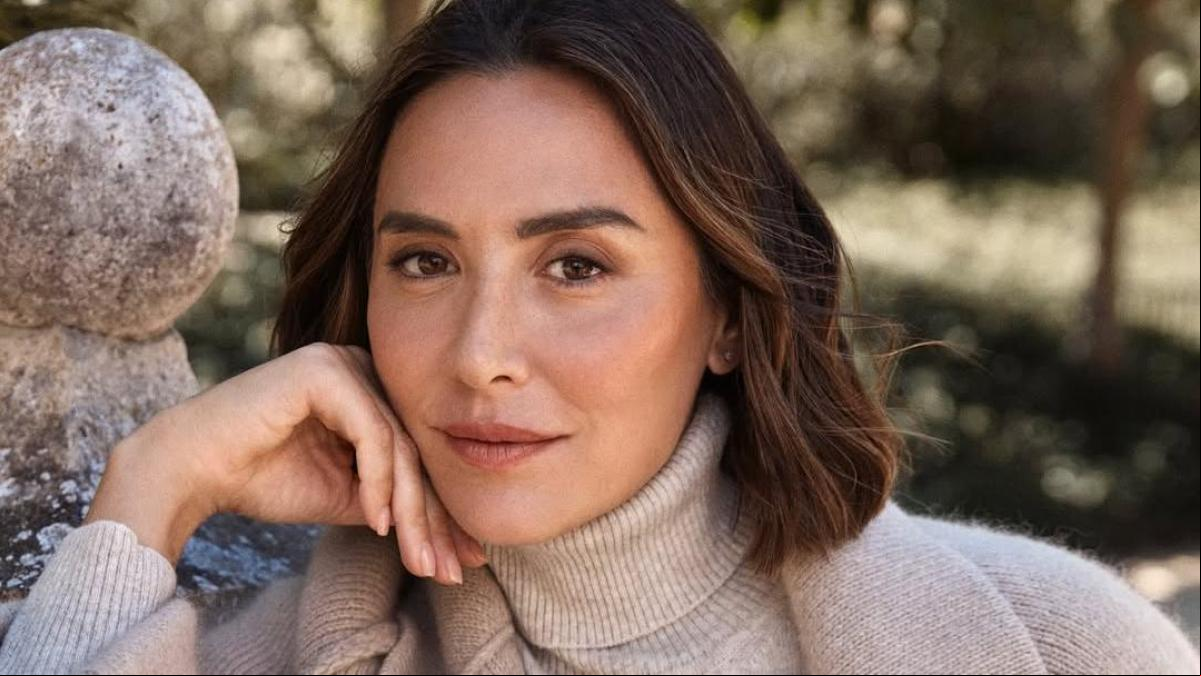 “Pura elegancia”: el abrigo de 500 euros con el que Tamara Falcó ha conquistado a sus seguidoras