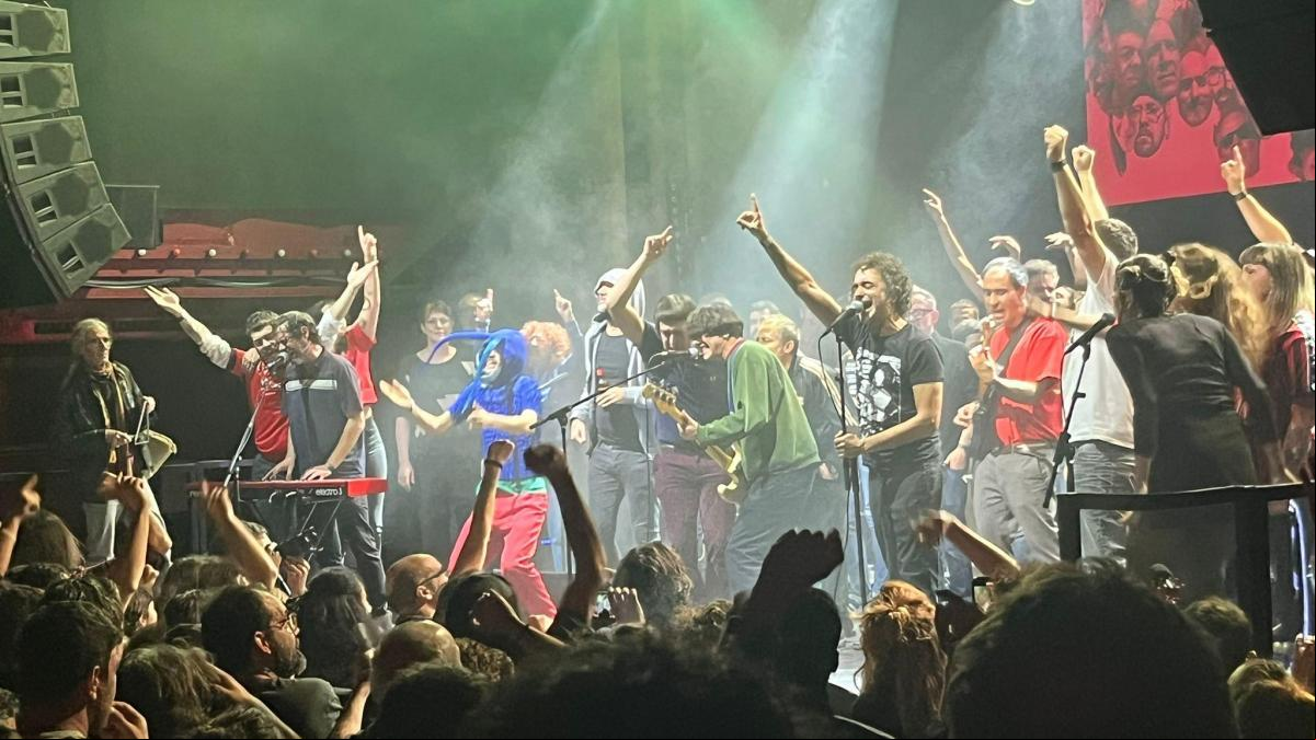 Homenaje a Sirles (★★★★✩): aquelarre en el subterráneo
