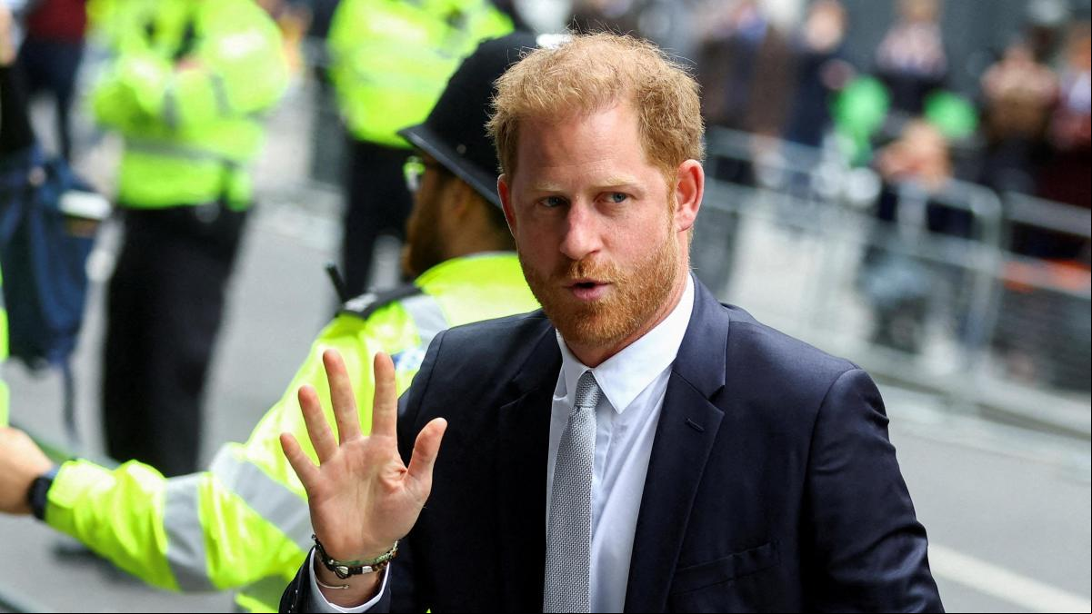 El príncipe Enrique prefiere el dinero a un juicio contra el grupo mediático de Murdoch