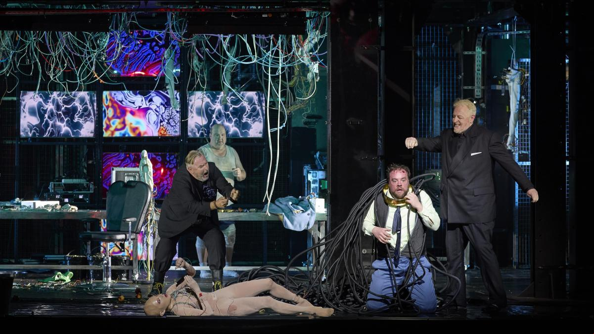 Calixto Bieito, un visionario de la tecnopolítica en la Ópera de París