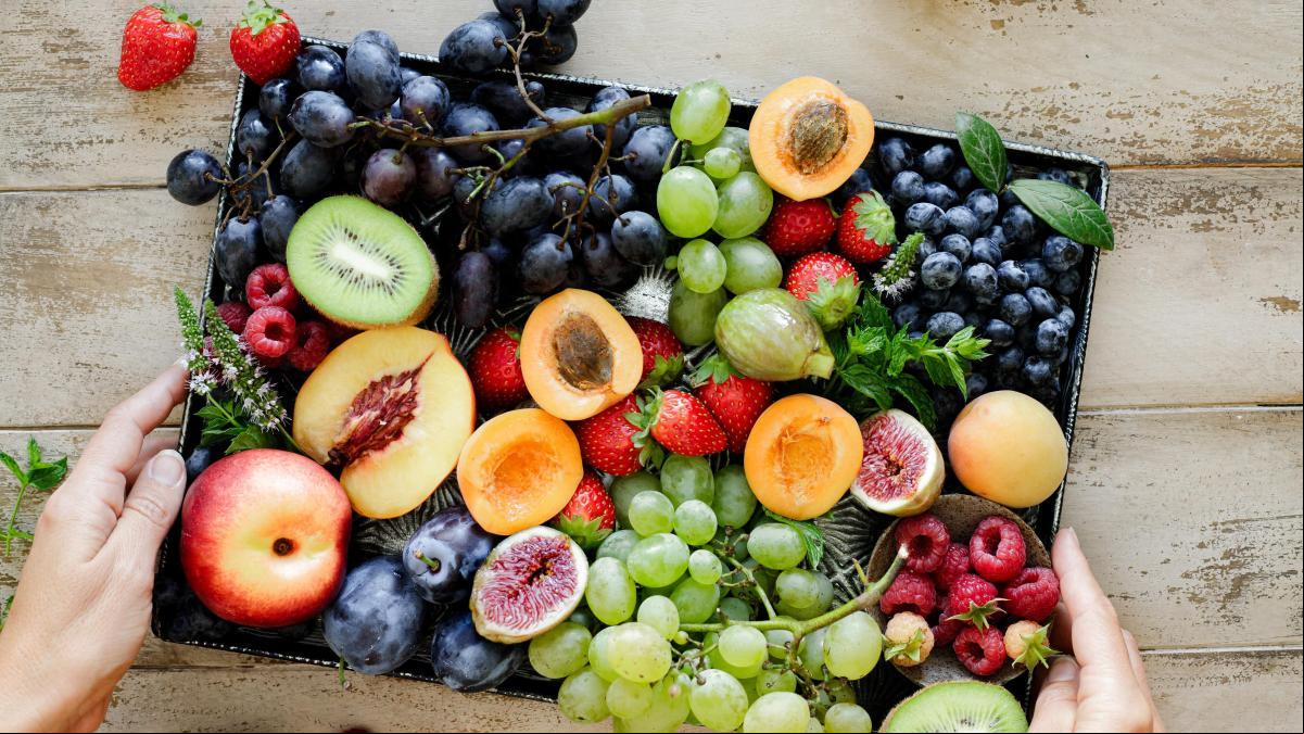 Aurelio Rojas, cardiólogo: “Comer frutas ricas en ácido elágico reduce el apetito y favorece la pérdida de peso”