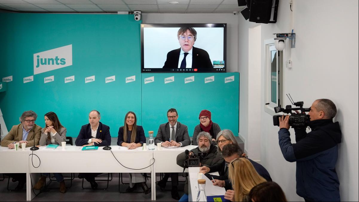 El PSOE y Junts sellan el traspaso de las competencias de inmigración