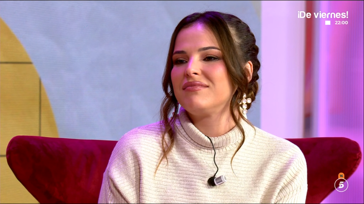 Marta Peñate confirma en directo que está embarazada: “Tampoco quiero cantar victoria”