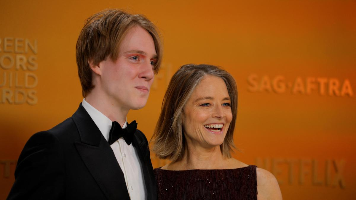Nicole Kidman y Jamie Lee Curtis fichan al hijo de Jodie Foster para su serie