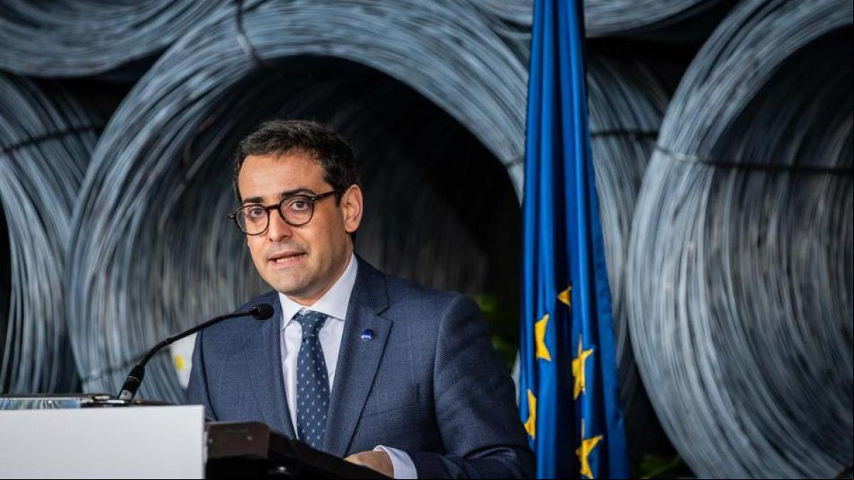 La CE prepara más medidas proteccionistas y de impulso del mercado del acero