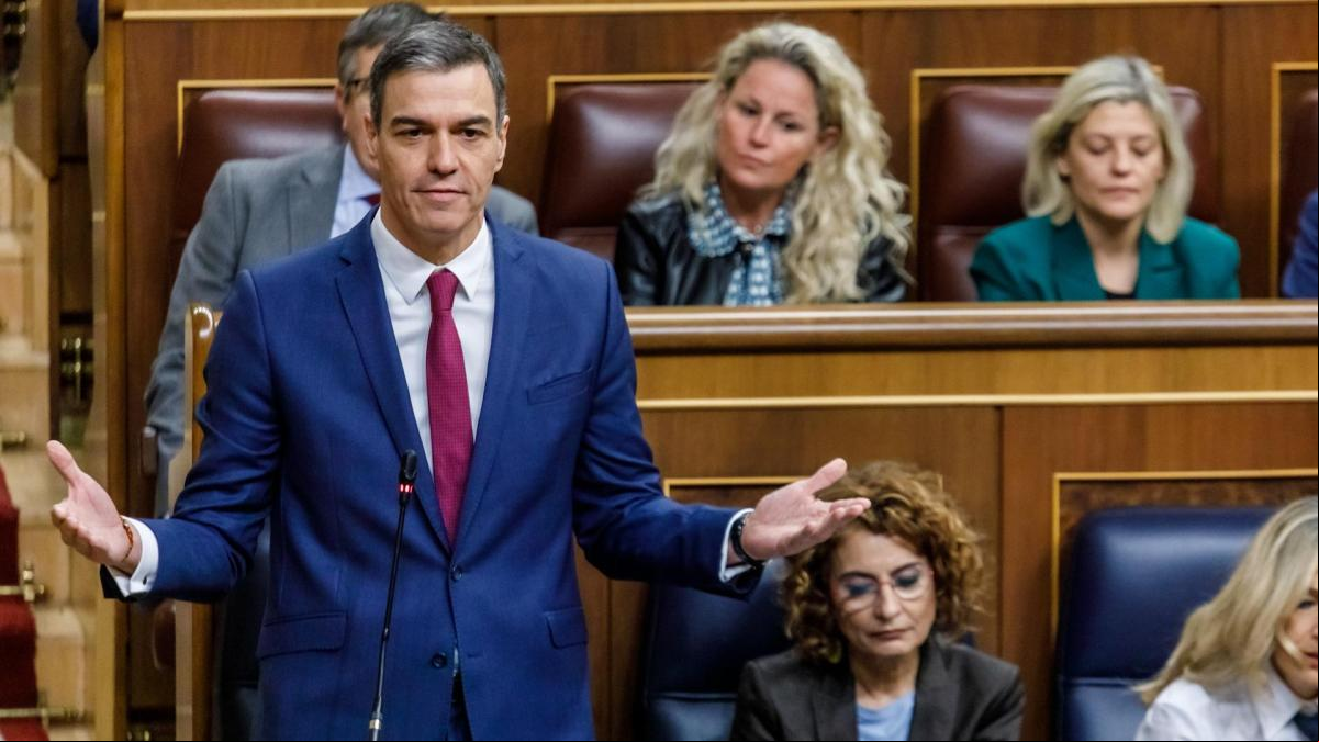 Sánchez acusa a Feijóo de la “corrupción de Ayuso y negligencia de Mazón”, y el PP de las “mordidas de Koldo y señoritas de Ábalos”