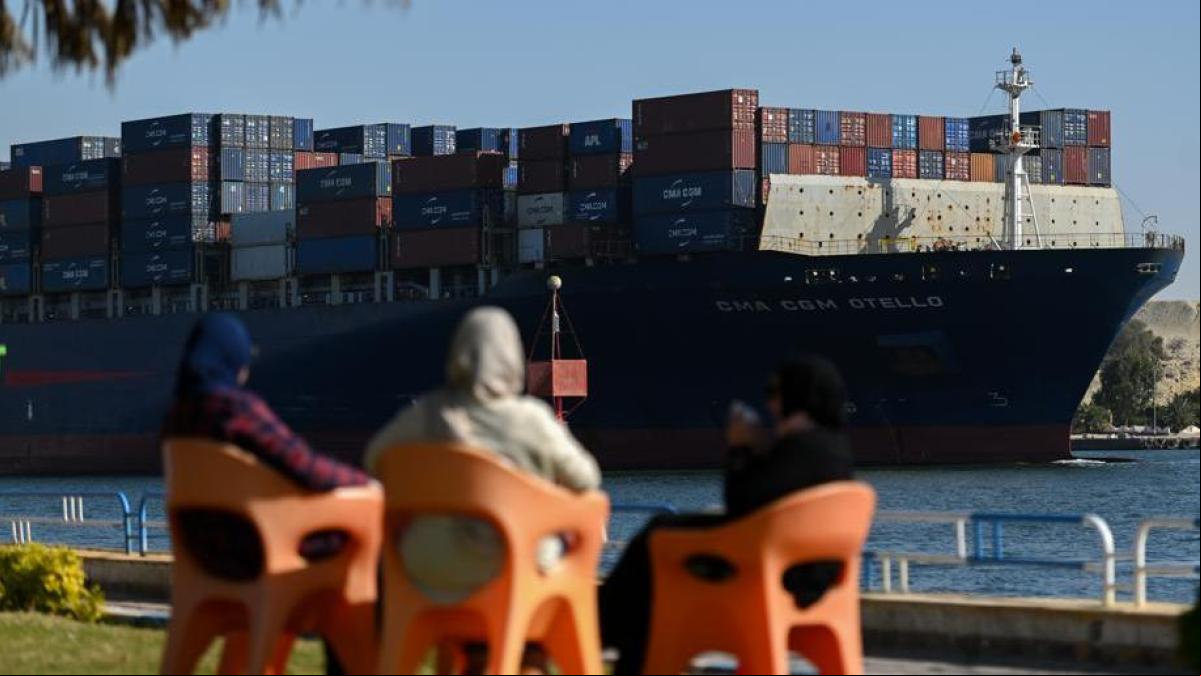Suez pierde la guerra en el mar