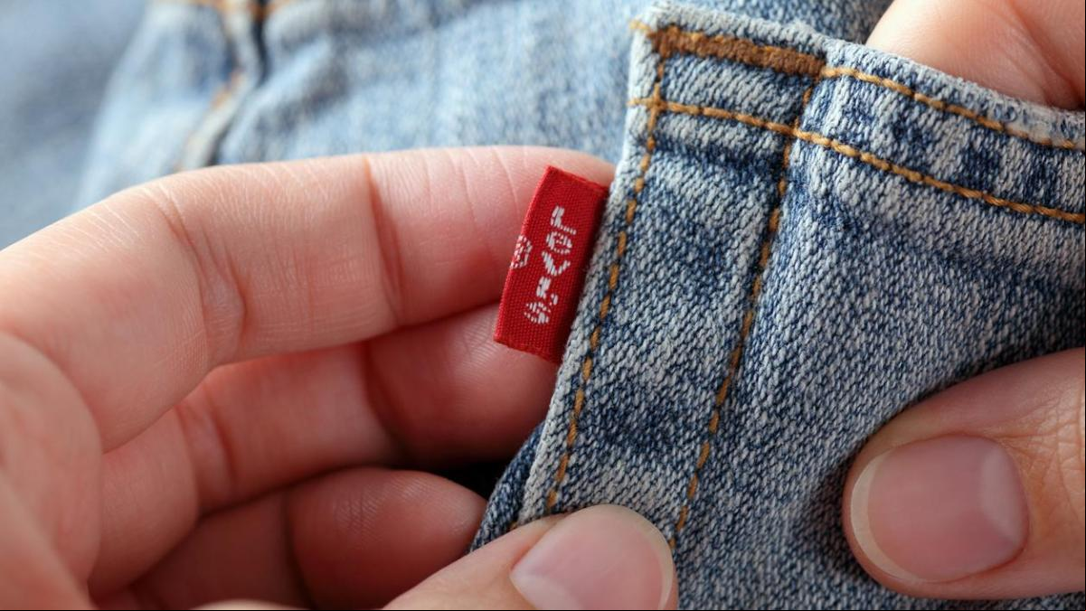 Levis liquida sus pantalones para que tú puedas tener esos vaqueros que tanto quieres al mejor precio