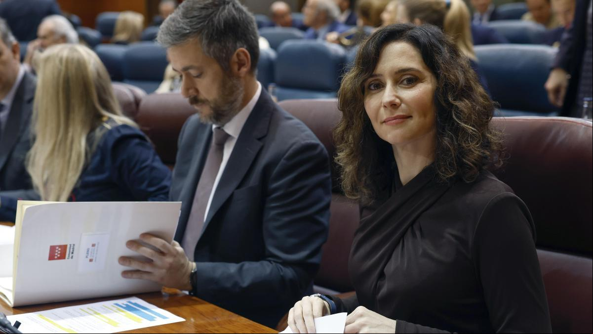 El TC anula la parte de la ley LGBTI de Ayuso que limitaba la personación de asociaciones