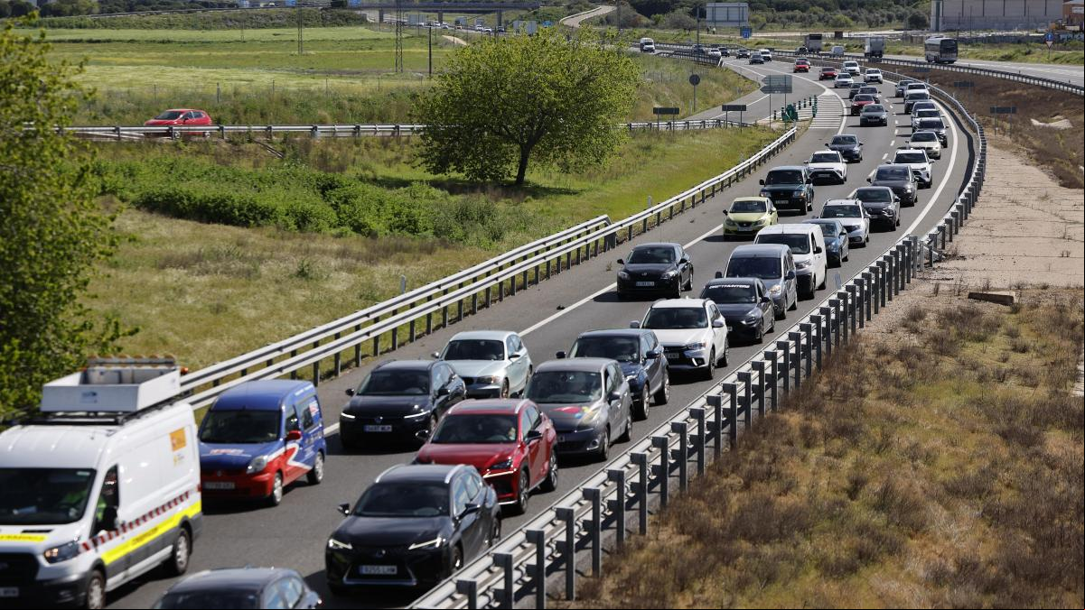 Complicaciones en algunas vías de entrada a Madrid en el regreso de la Semana Santa Complicaciones en algunas vías de entrada a Madrid en el regreso de la Semana Santa
