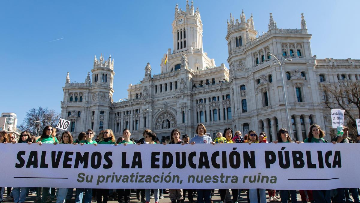 La comunidad educativa vuelve a salir a la calle