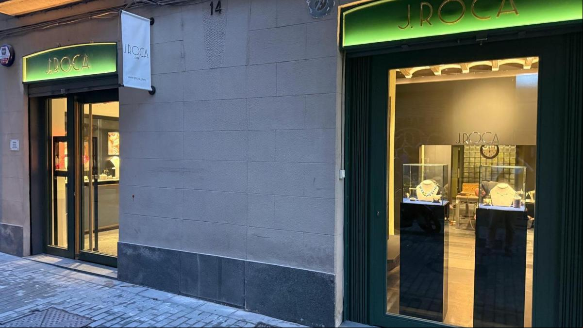Empezaron vendiendo relojes en un bote del puerto y hoy su joyería tiene 130 años: “No seguimos modas, creamos historias”