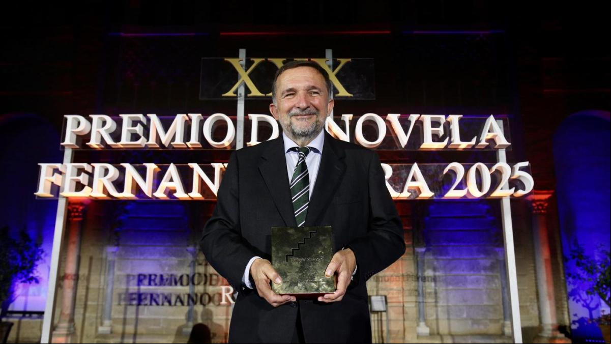 Sergio Vila-Sanjuán gana el premio Fernando Lara con un nuevo homenaje a Barcelona