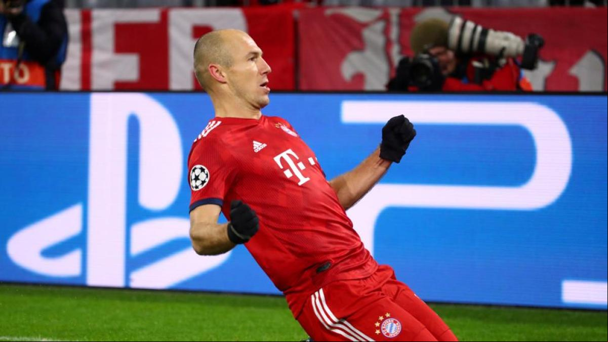 Robben y otros futbolistas que superaron un cáncer testicular