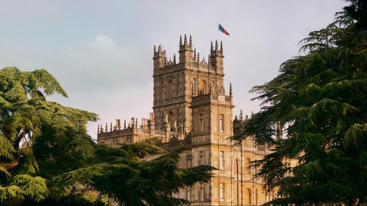 El propietario real de Downton Abbey se queja de que no ha sido invitado a la coronación de Carlos III El propietario real de Downton Abbey se queja de que no ha sido invitado a la coronación de Carlos III