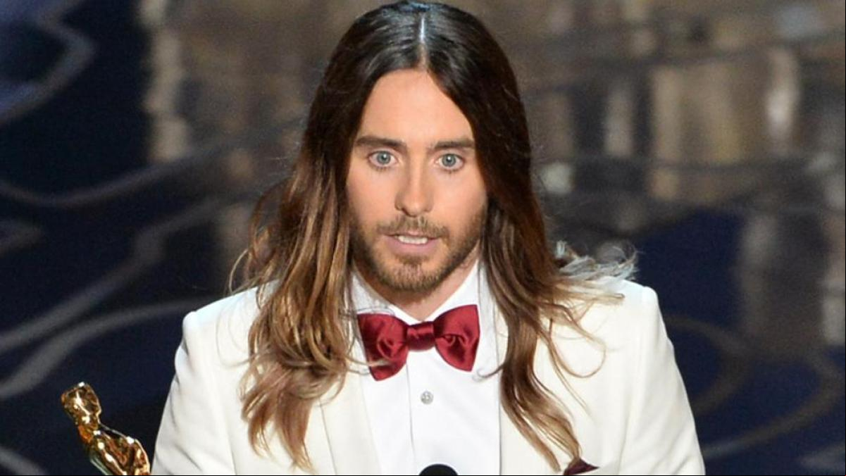 Jared Leto celebra los 50 luciendo abdominales en Instagram