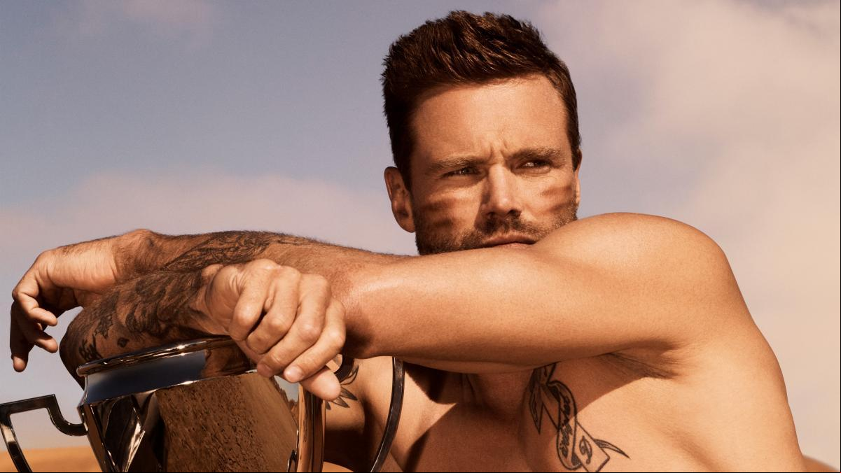 Nick Youngquest, el modelo y exjugador de rugby que cabalga una ola de buenas vibraciones
