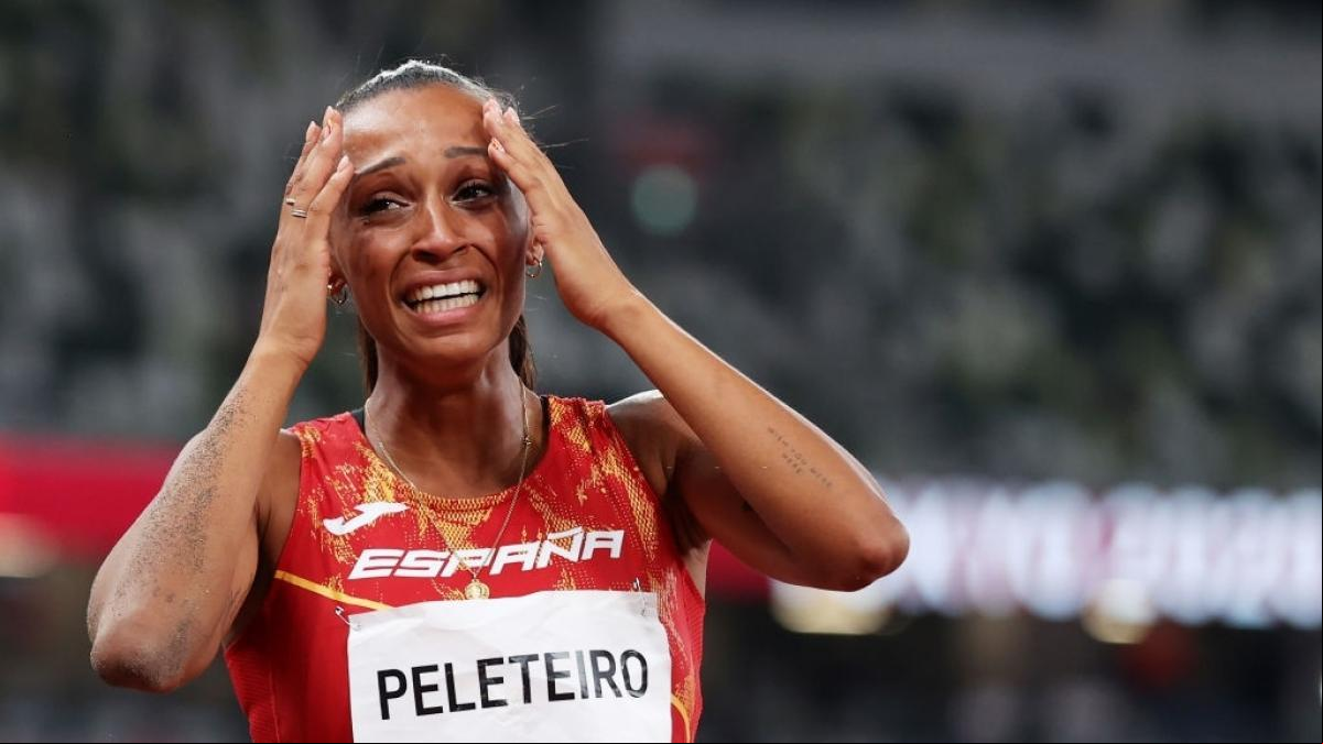 Ana Peleteiro hace el mejor salto de su vida para dar el bronce a España