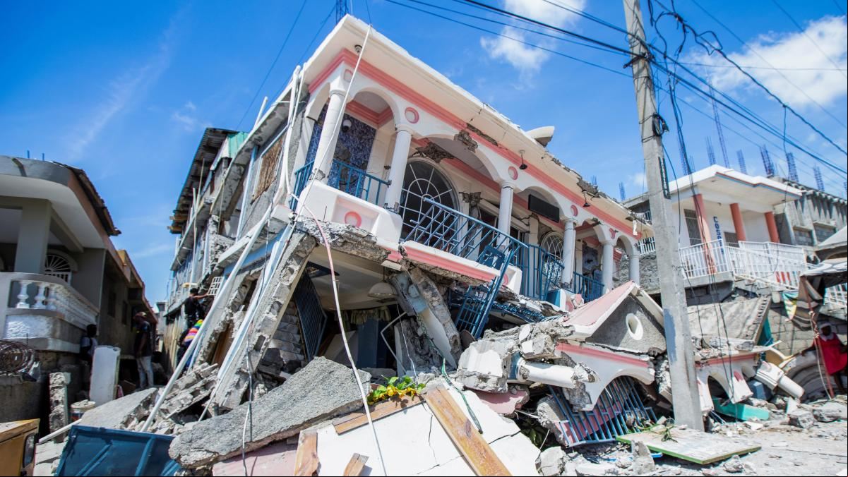 El desastre dejado por el terremoto de Haití, en imágenes
