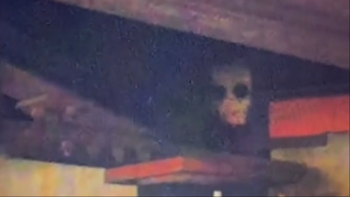 Un ‘tiktoker’ encuentra una figura de Pennywise bajo un puente y aterroriza a millones de personas