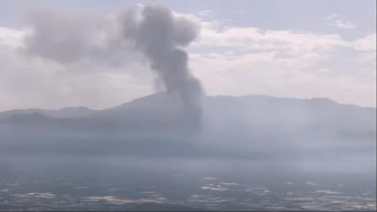 El parón del volcán entra “dentro del proceso normal” de este tipo de erupción