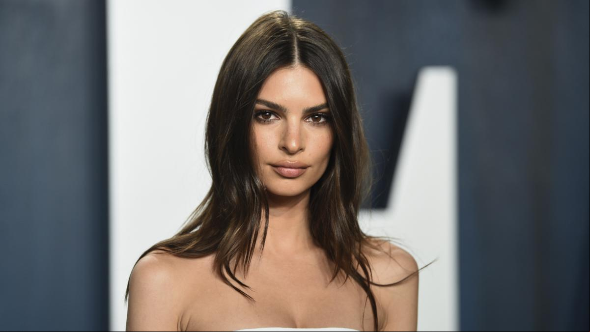 Emily Ratajkowski denuncia al cantante Robin Thicke por acoso sexual