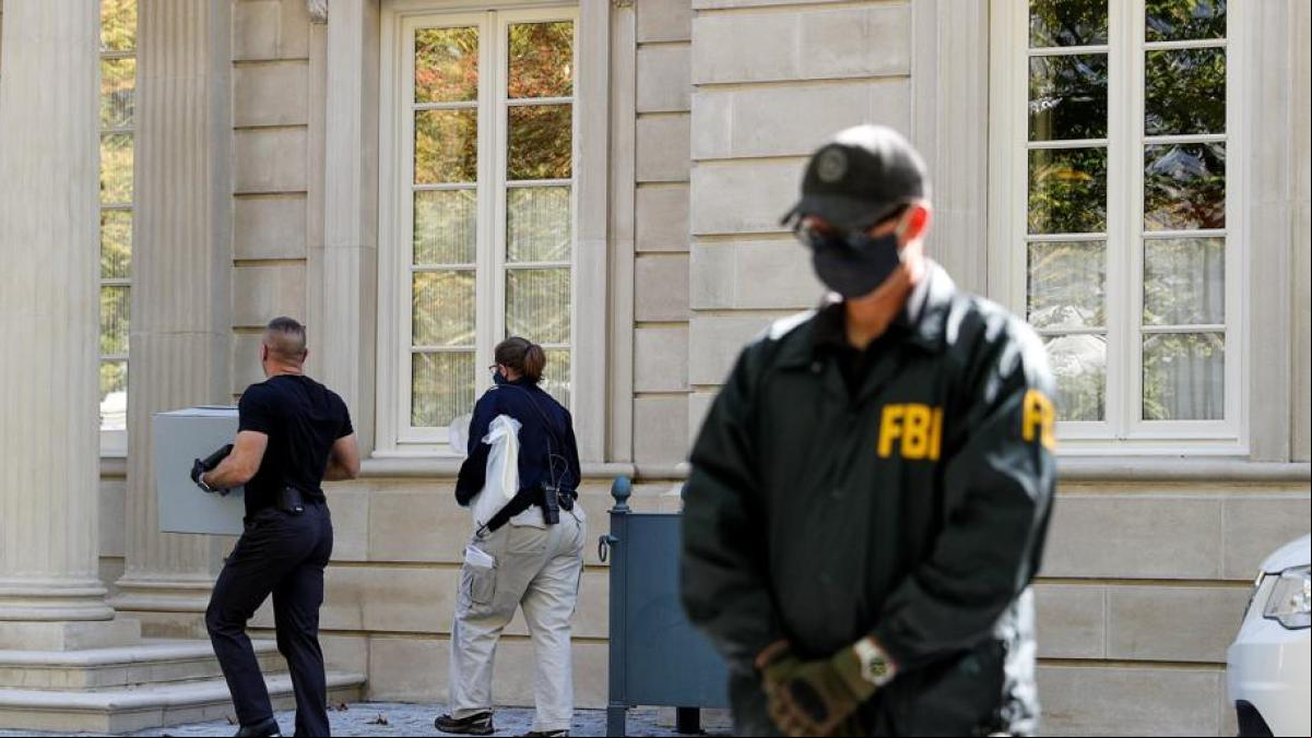 El FBI registra la casa de un oligarca ruso en Washington