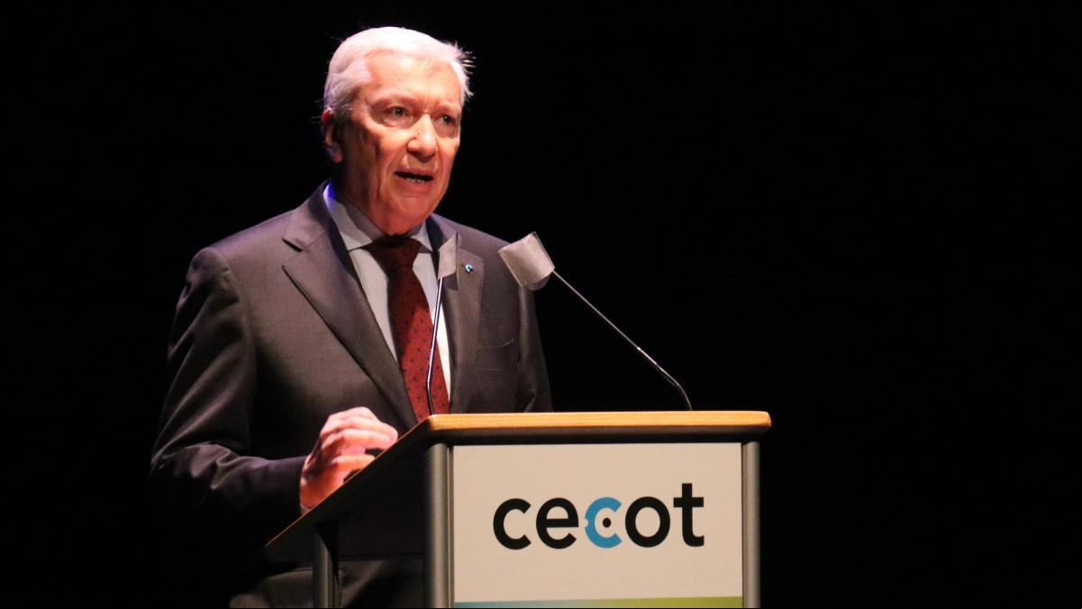 Abad reclama la reforma de la función pública en la Nit de l’Empresari de Cecot