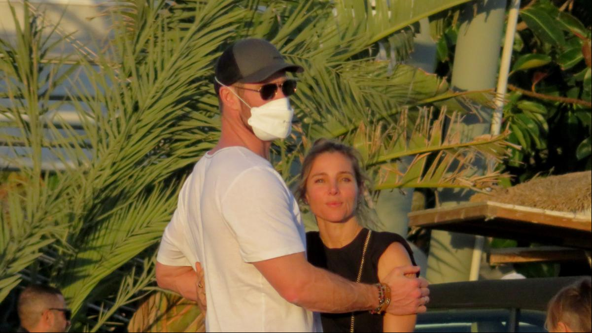 Elsa Pataky y Chris Hemsworth viajan a Ibiza para finalizar sus vacaciones en España