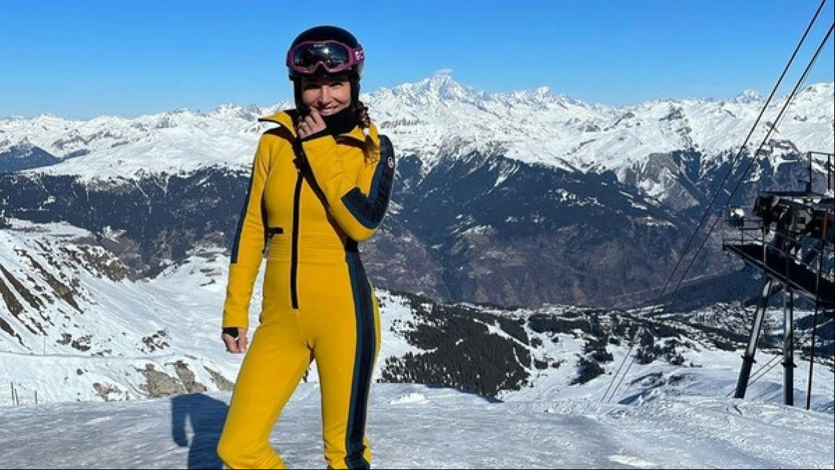Elsa Pataky desafía al frío lanzándose en traje de baño a la nieve de los Alpes ses