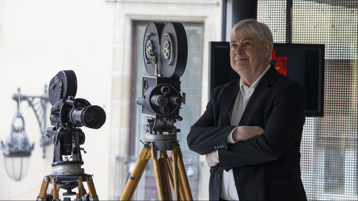 Jonathan Coe: Es un error considerar al joven como el enemigo