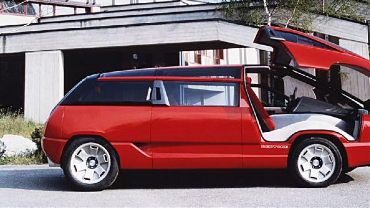 El Lamborghini más feo de la historia, una mezcla de monovolumen y coche deportivo