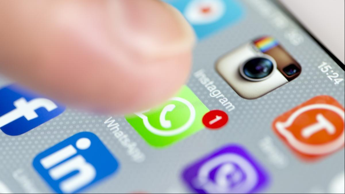 Así puedes integrar en tu WhatsApp a ChatGPT, LuzIA y otros chatbots de IA