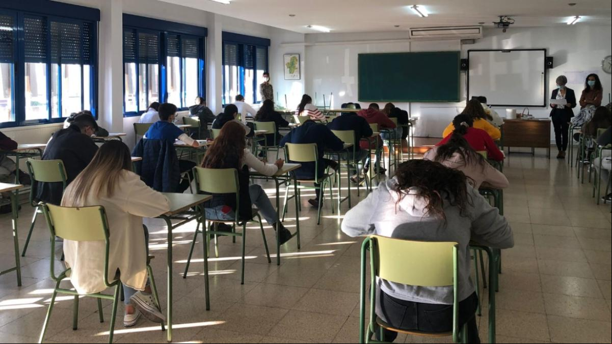 Denuncian la agresión sexual a un menor por parte de cuatro compañeros