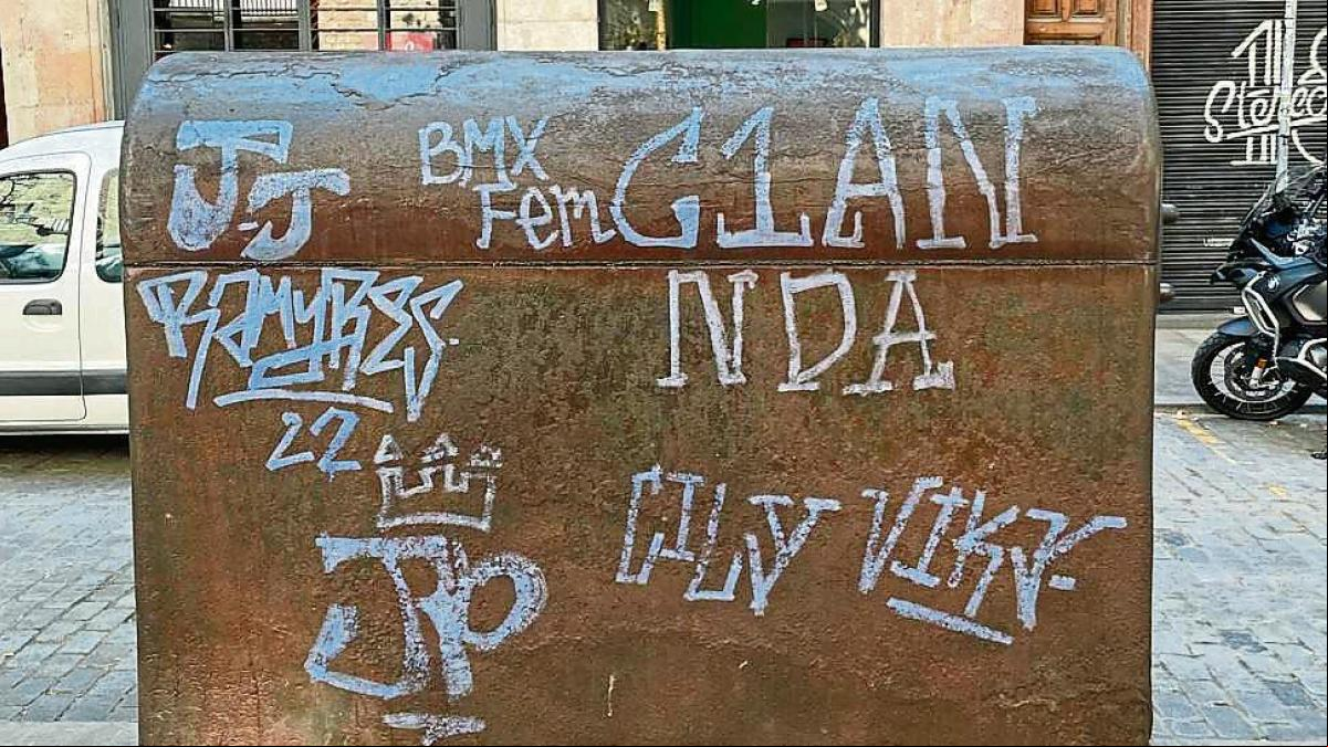 Plensa vandalizado, o cuando la víctima es el arte