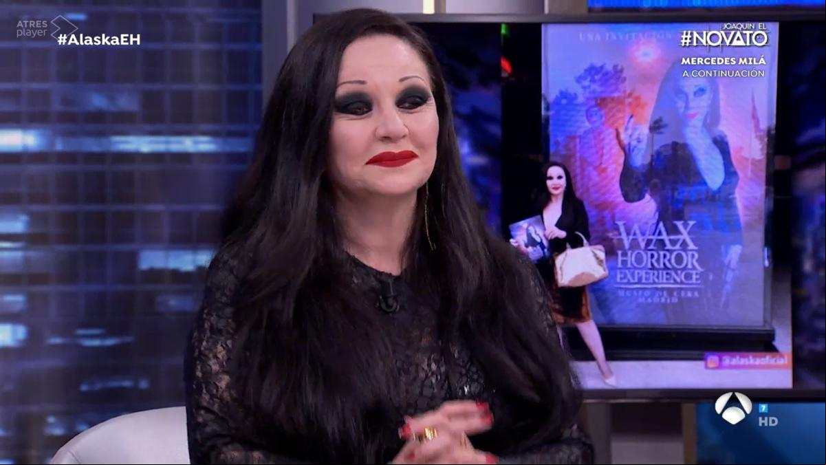 Alaska revela en El Hormiguero su secreto mejor guardado: Soy rubia y con el pelo rizado