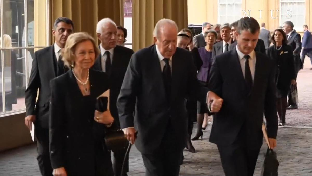 Buckingham no reconoce un encuentro de Carlos III con el rey Juan Carlos