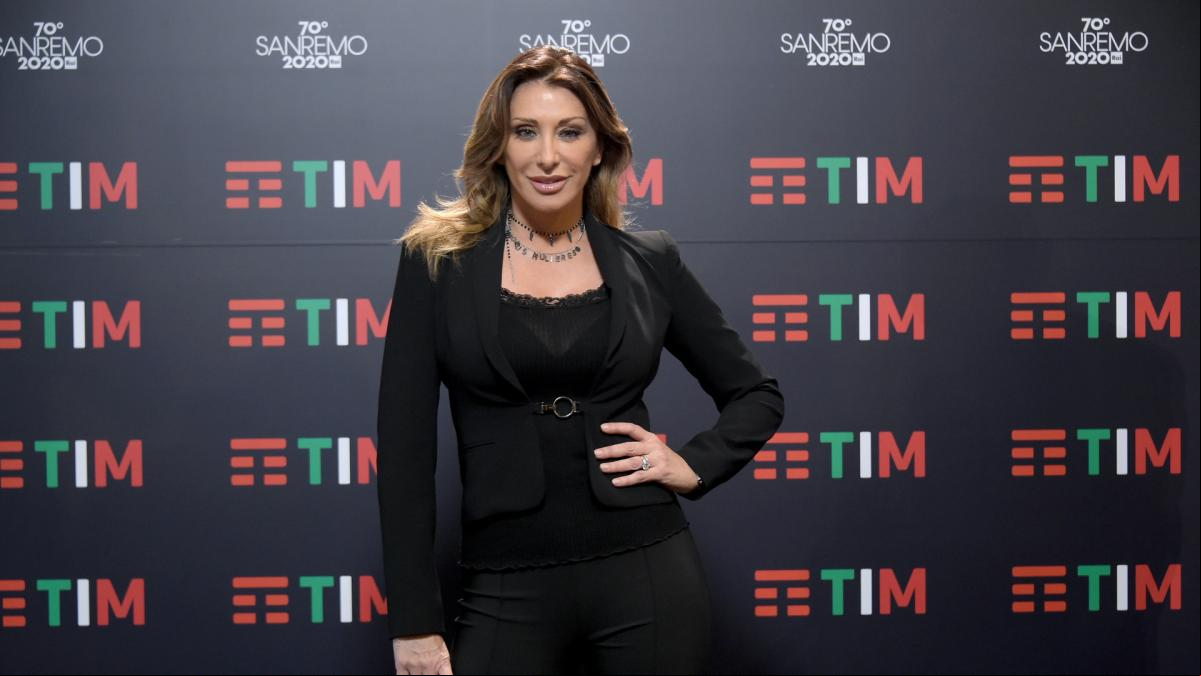 Sabrina Salerno muestra un informe médico contra los rumores: Espero haber puesto fin a una fake news que me persigue desde hace más de 30 años