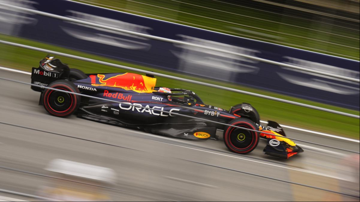 Verstappen aplasta para llevarse la pole ante 100.080 espectadores, con Sainz, 2.º y Alonso, 9.º