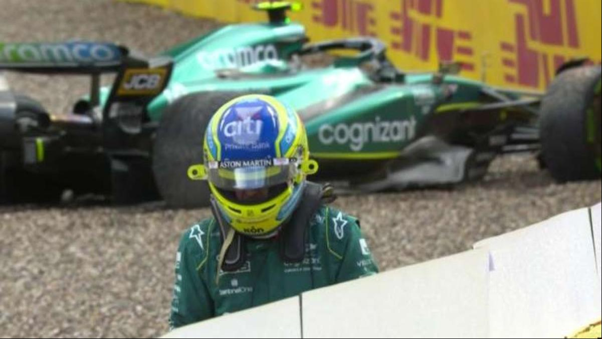 Fernando Alonso abandona su primera carrera este año, el día de su 42.º cumpleaños
