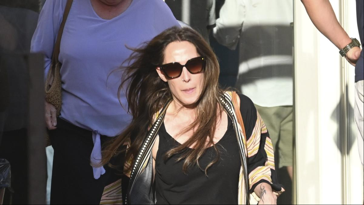Malú arropa a Albert Rivera tras la inesperada muerte de su padre
