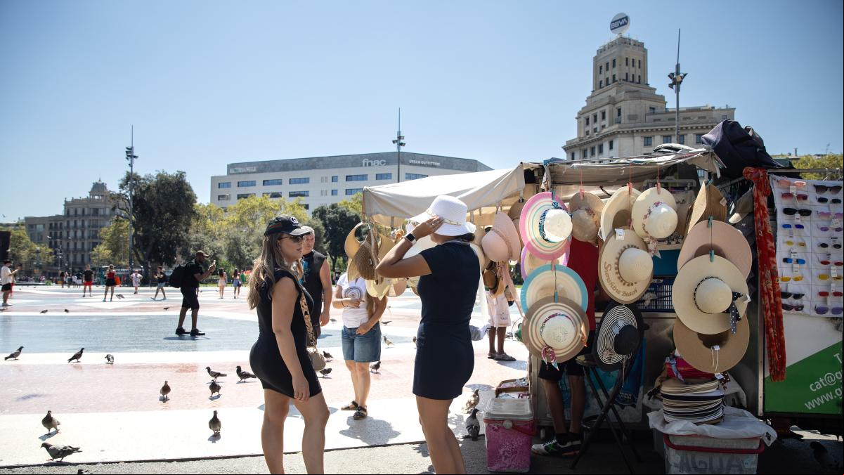 La Aemet alerta de temperaturas muy altas por la ola de calor en casi toda España