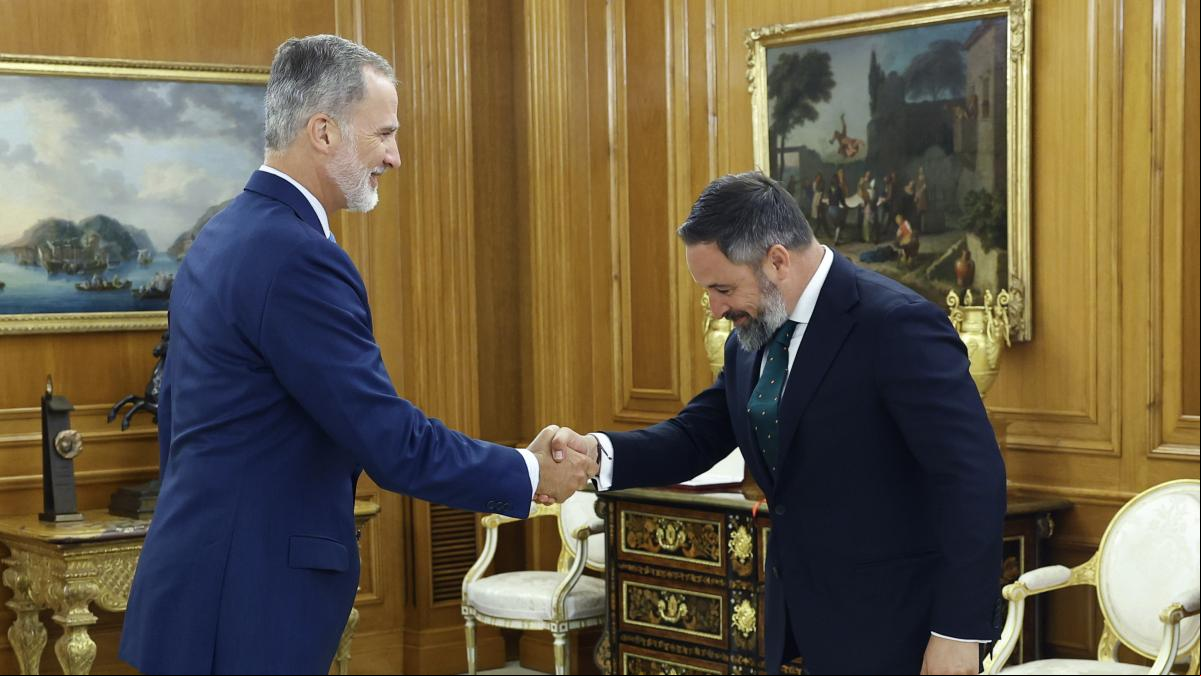 Abascal no consuma su amenaza al PP y anuncia al rey que apoyará con condiciones a Feijóo