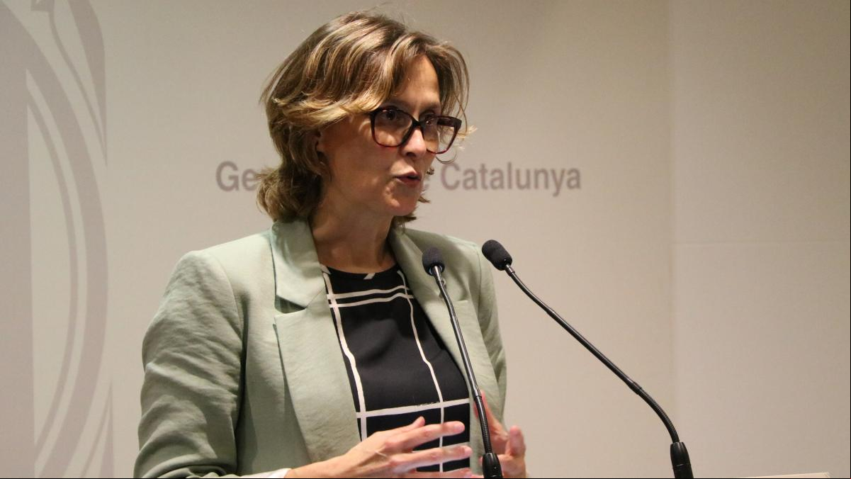 Frente común de Òmnium, organizaciones económicas, empresariales, sindicatos y universidades para oficializar el catalán en la UE