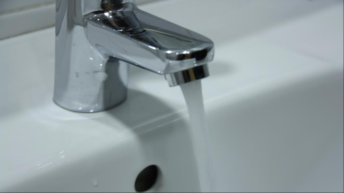 Figueres crea dos nuevos tramos en el recibo del agua para penalizar quienes más gastan en plena sequía