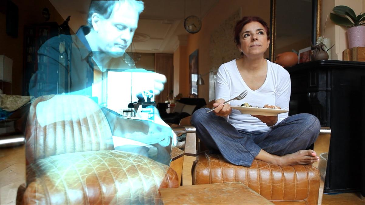 “En verano me casaré con mi novio holograma”