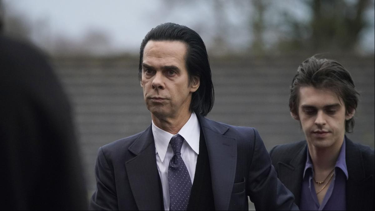 Nick Cave confiesa que se siente culpable de la muerte de dos de sus hijos