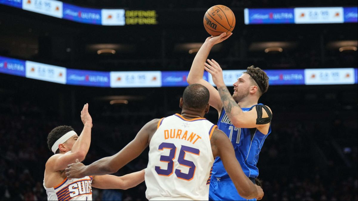 Doncic se viste de Papa Noel y anota 50 puntos y los Celtics roban la Navidad a los Lakers
