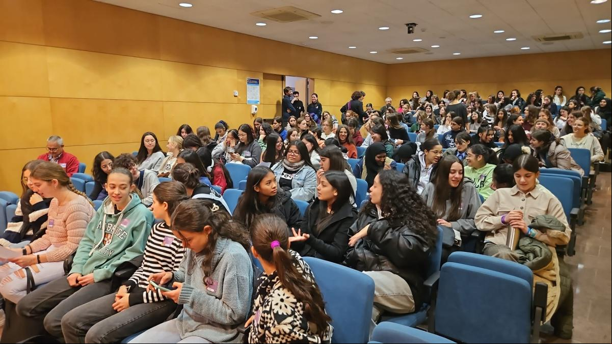 Matemáticas: las chicas participan 5 veces más en una competición femenina que en una mixta