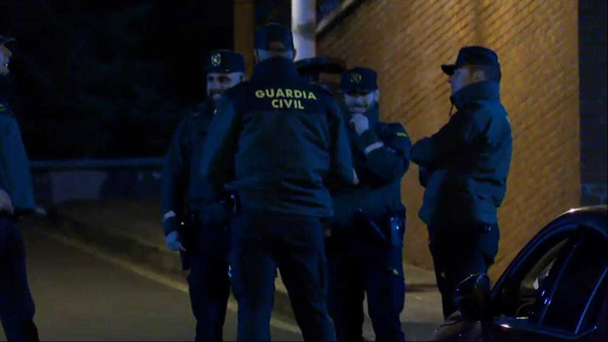 Dos menores detenidos tras aparecer su madre muerta y amordazada en un coche en Castro Urdiales